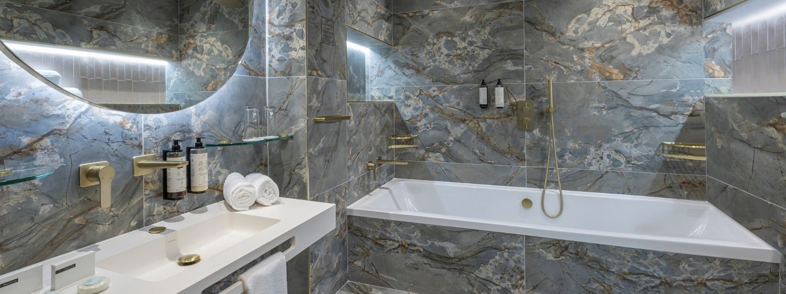 Park Suite Bathroom