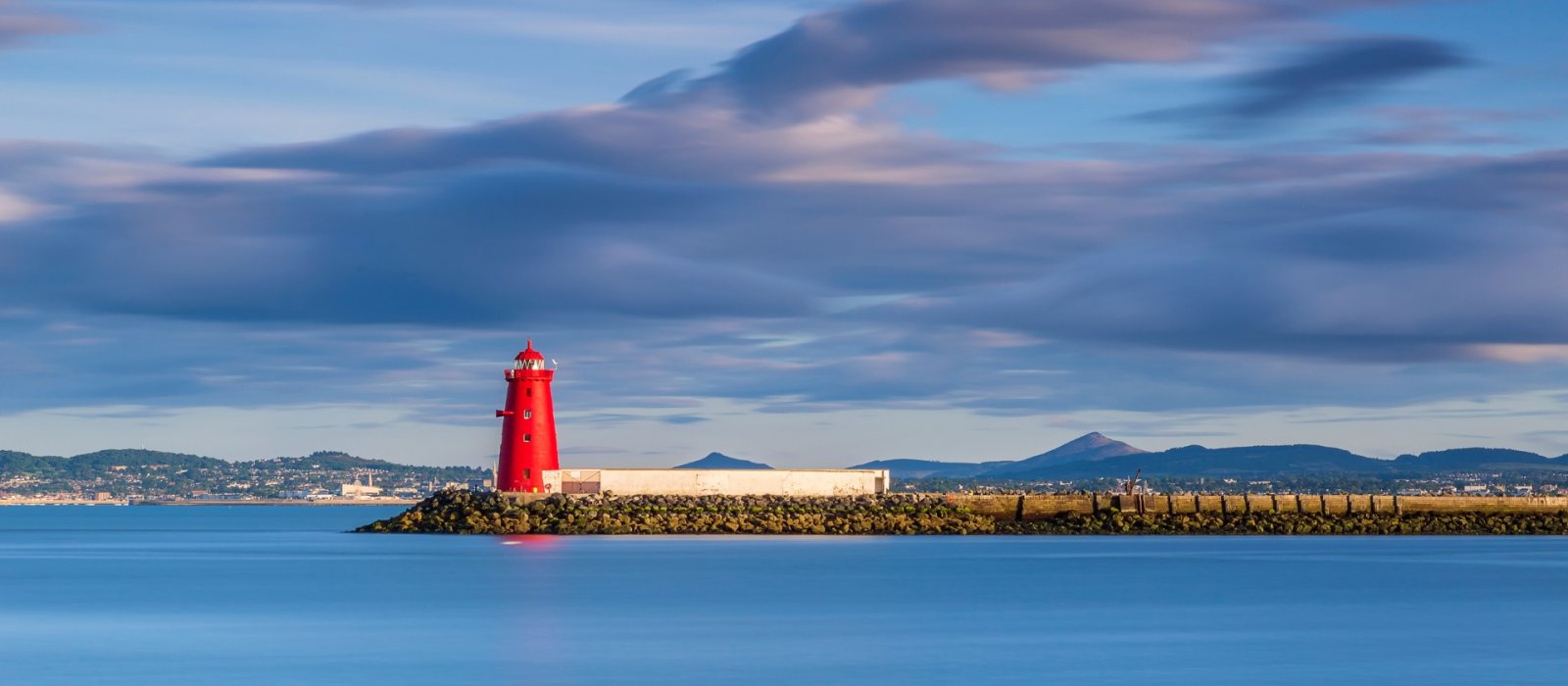 Poolbeg Lighthouse www.talbothotelstillorgan.com